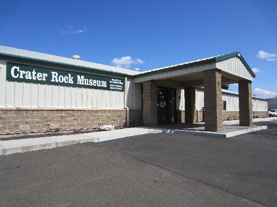 the-crater-rock-museum 1